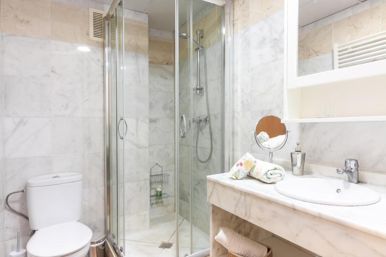 Sea & Wave Adela Boutique Apartment Málaga Dış mekan fotoğraf